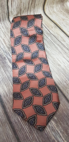 Vintage Eaton Silk tie - Picture 1 of 3